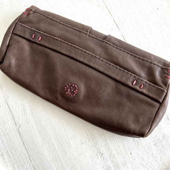 49 SQ MILES Brown Leather Fold Over Clutch with Back Strap - Picture 3 of 7